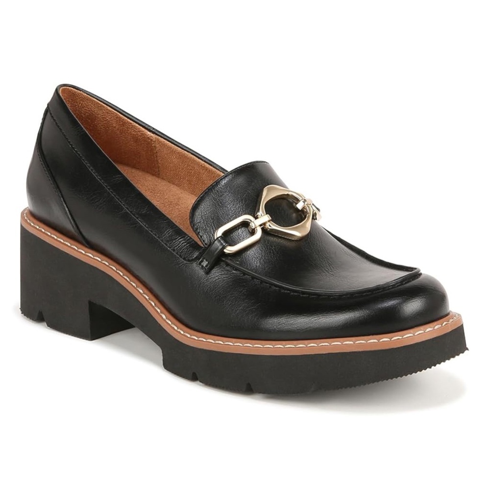 NWOT Naturalizer Black "Cabaret" Loafers. Size 9 Wide